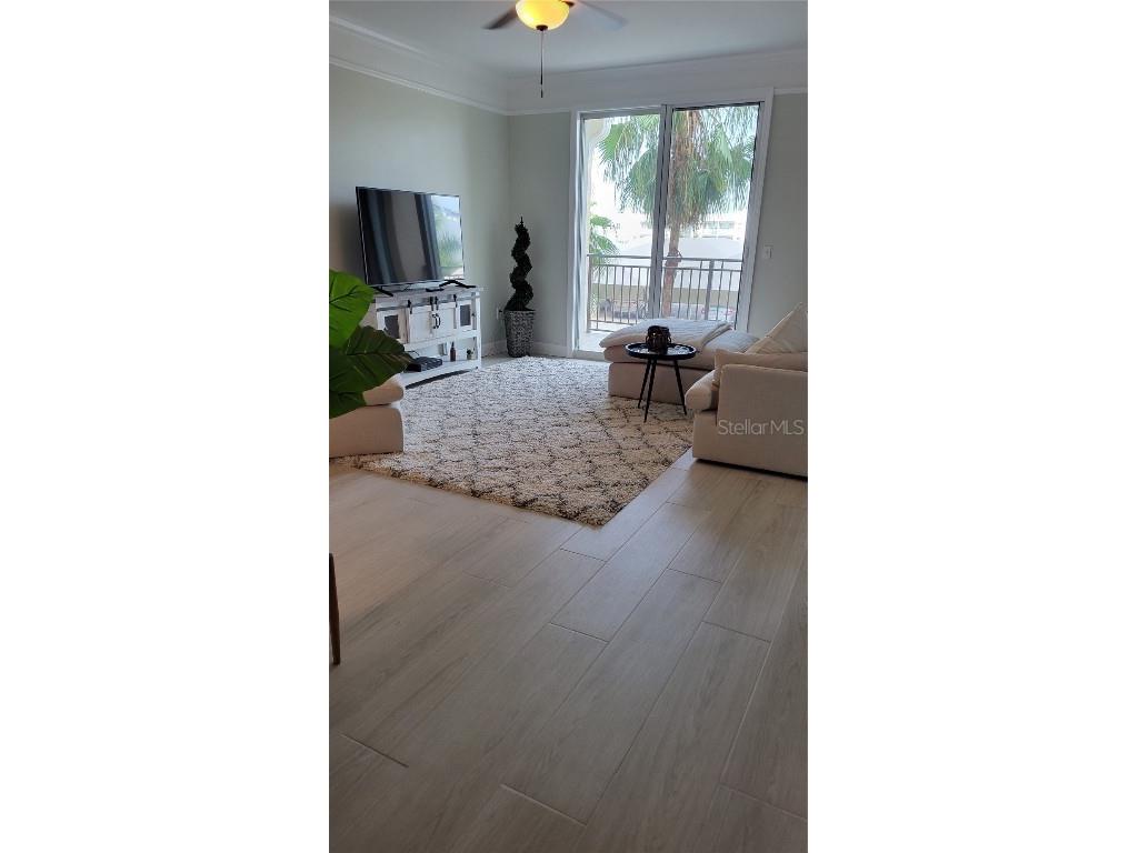 750 N Tamiami Trail #418 Sarasota FL 34236 A4546496 image5