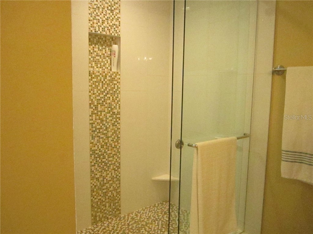 750 N Tamiami Trail #705 Sarasota FL 34236 A4457944 image16