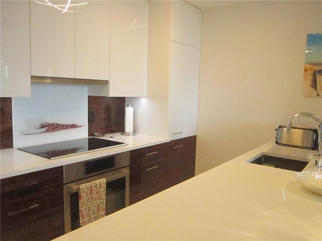 750 N Tamiami Trail #705 Sarasota FL 34236 A4457944 image4