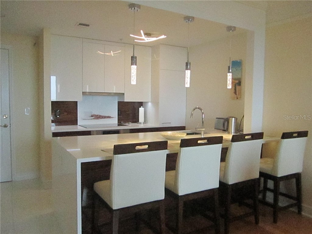 750 N Tamiami Trail #705 Sarasota FL 34236 A4457944 image6