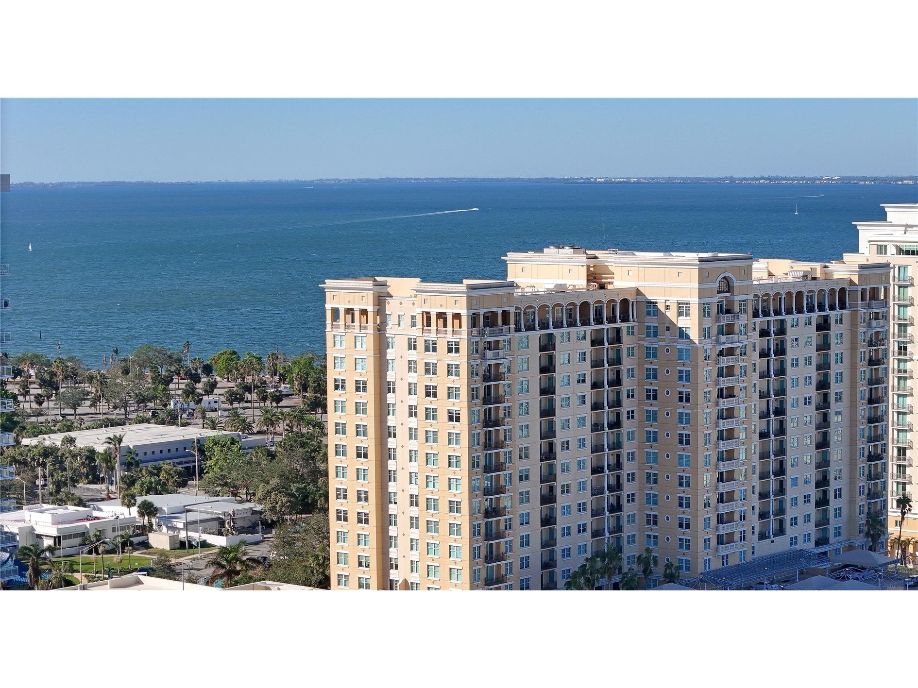 750 N Tamiami Trail #708 Sarasota FL 34236 A4691977 image8