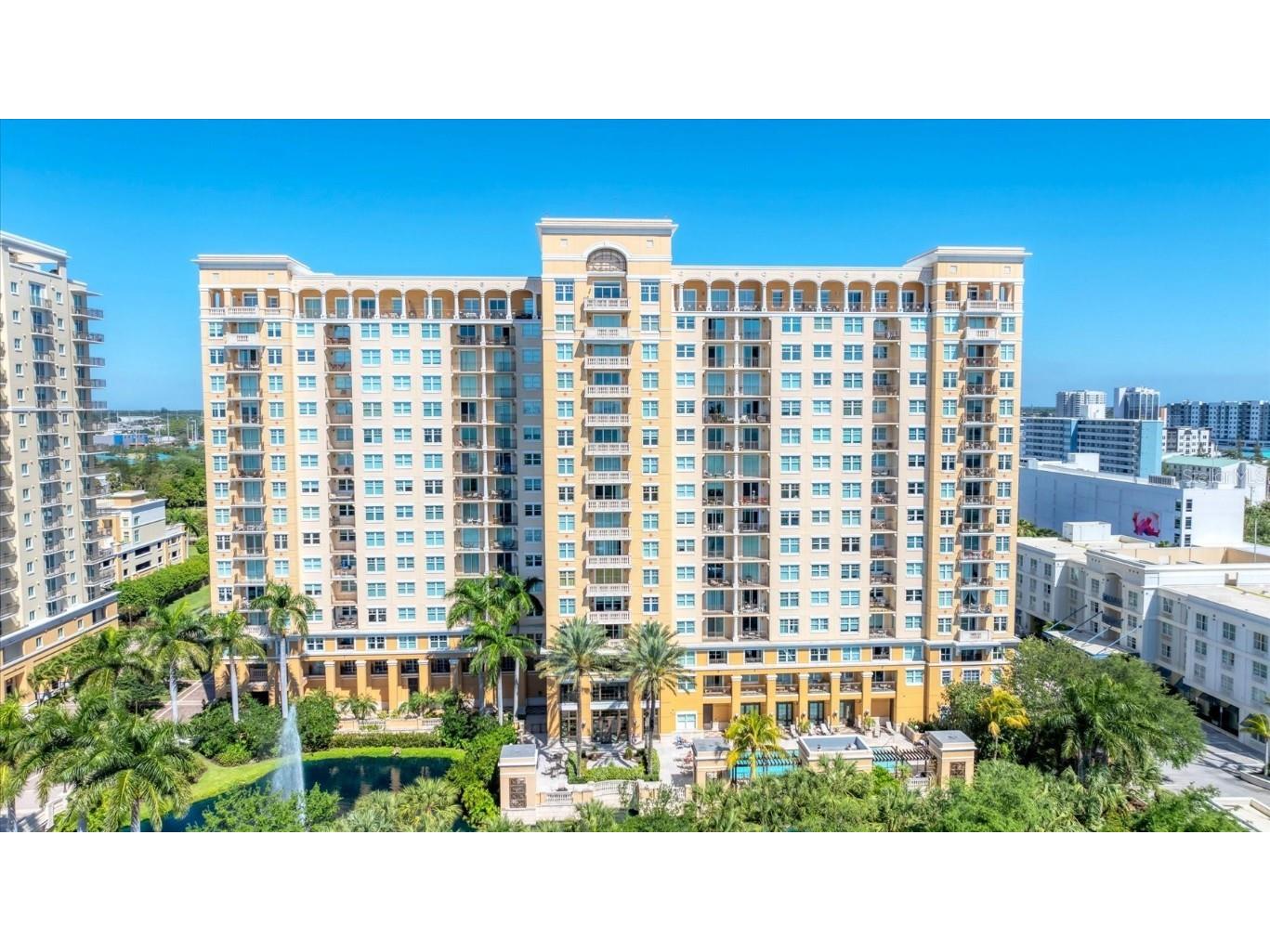 750 N Tamiami Trail #719 Sarasota FL 34236 - SARASOTA BAY A4631389 image1