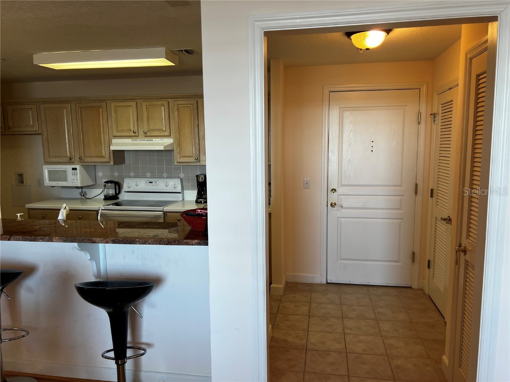 750 N Tamiami Trail #916 Sarasota FL 34236 A4583276 image14