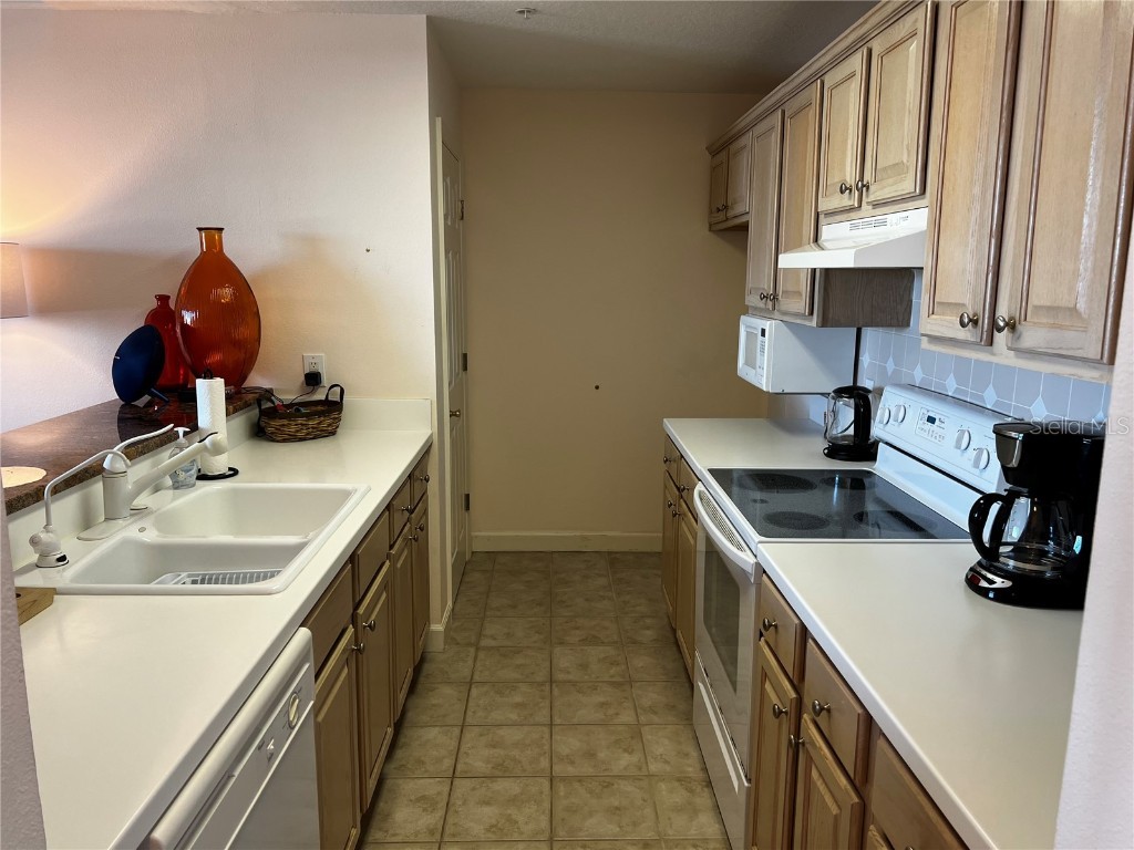 750 N Tamiami Trail #916 Sarasota FL 34236 A4583276 image15