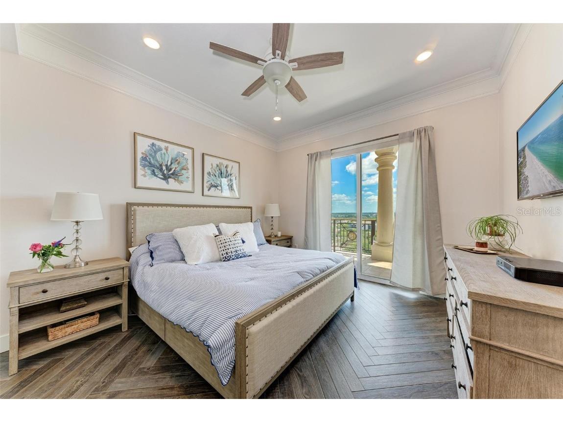 750 N Tamiami Trail #PH-2 Sarasota FL 34236 A4661561 image16