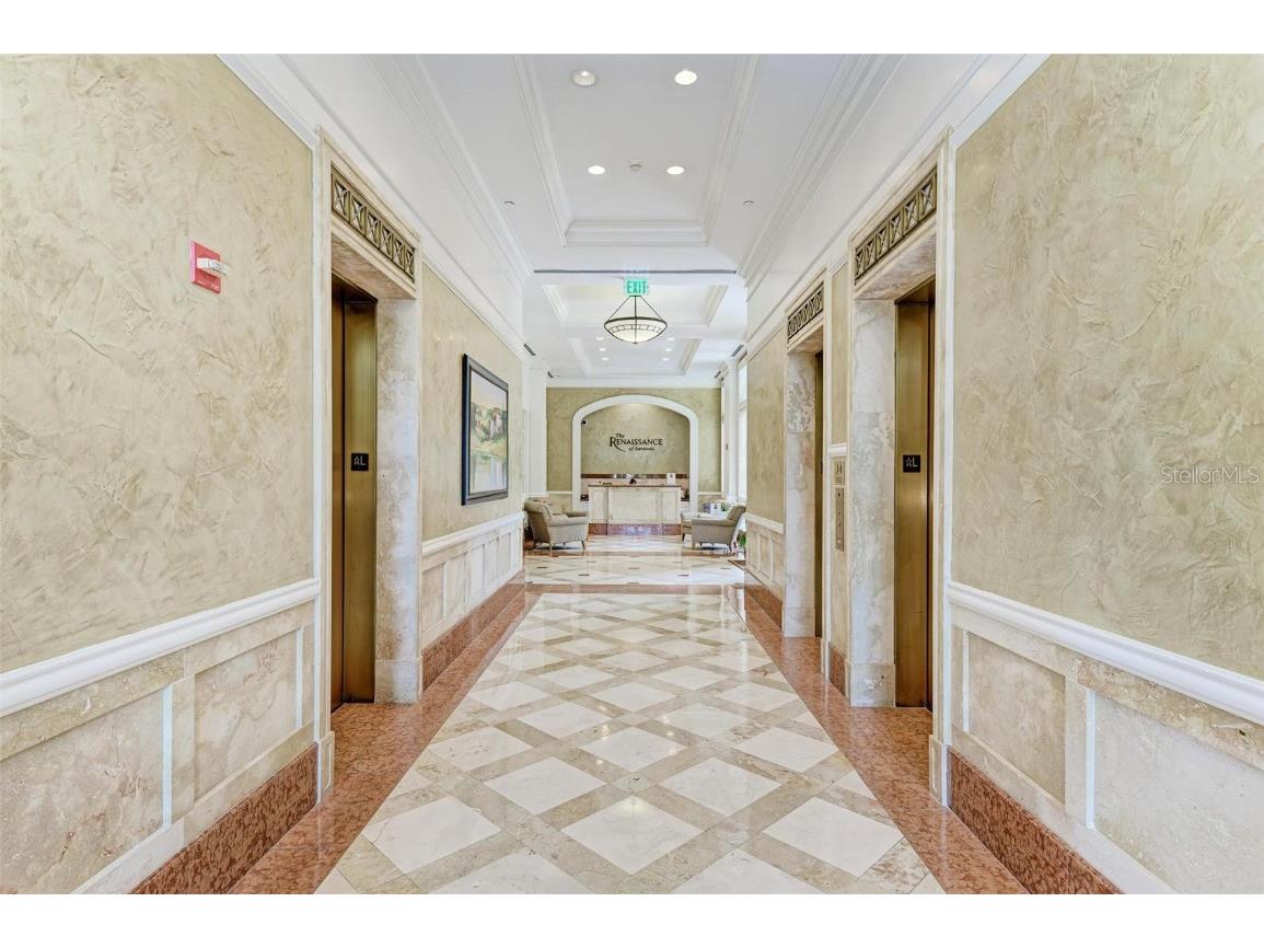 750 N Tamiami Trail #PH-2 Sarasota FL 34236 A4661561 image4