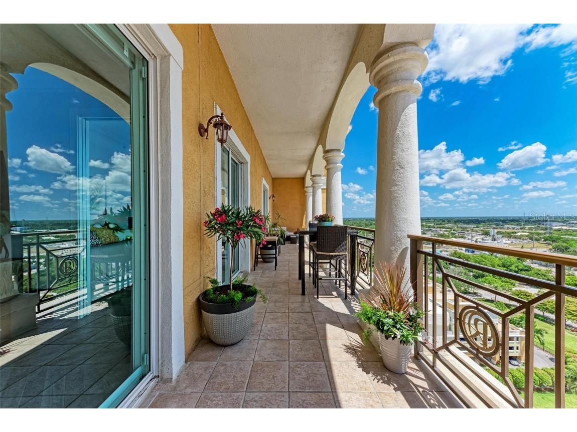 750 N Tamiami Trail #PH-2 Sarasota FL 34236 A4661561 image8