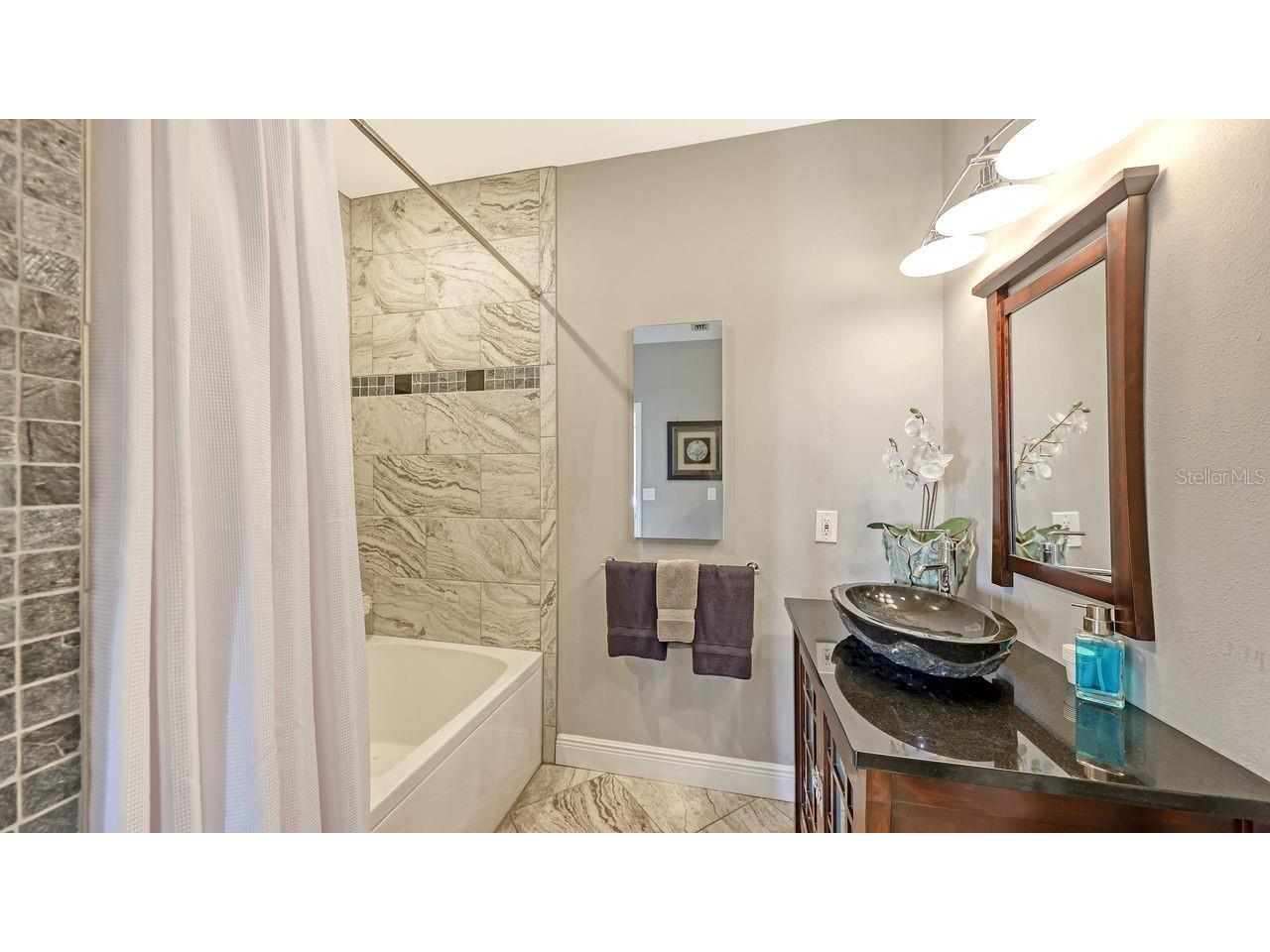750 N Tamiami Trail #PH08 Sarasota FL 34236 A4689747 image16