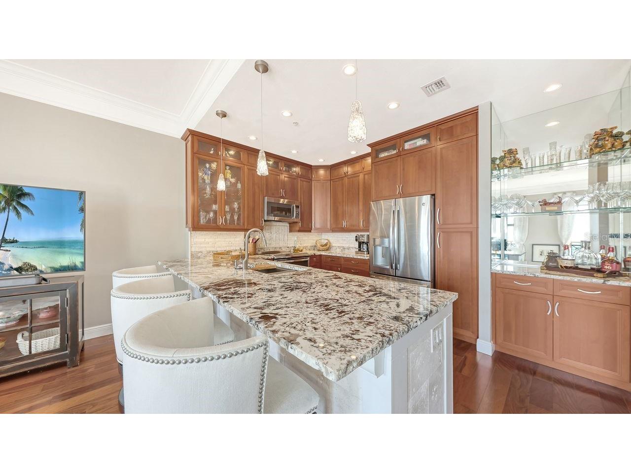 750 N Tamiami Trail #PH08 Sarasota FL 34236 A4689747 image8