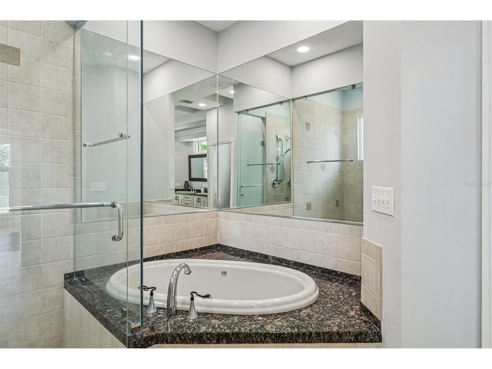 750 Sand Pine Drive NE Saint Petersburg FL 33703 - TAMPA BAY TB8489991 image25