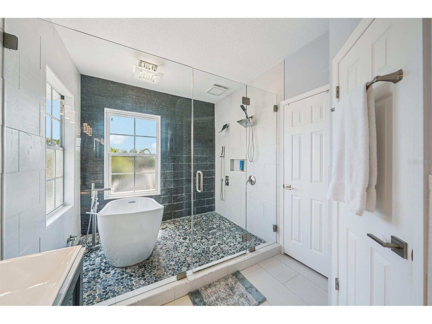750 Sand Pine Drive NE Saint Petersburg FL 33703 - TAMPA BAY TB8489991 image40