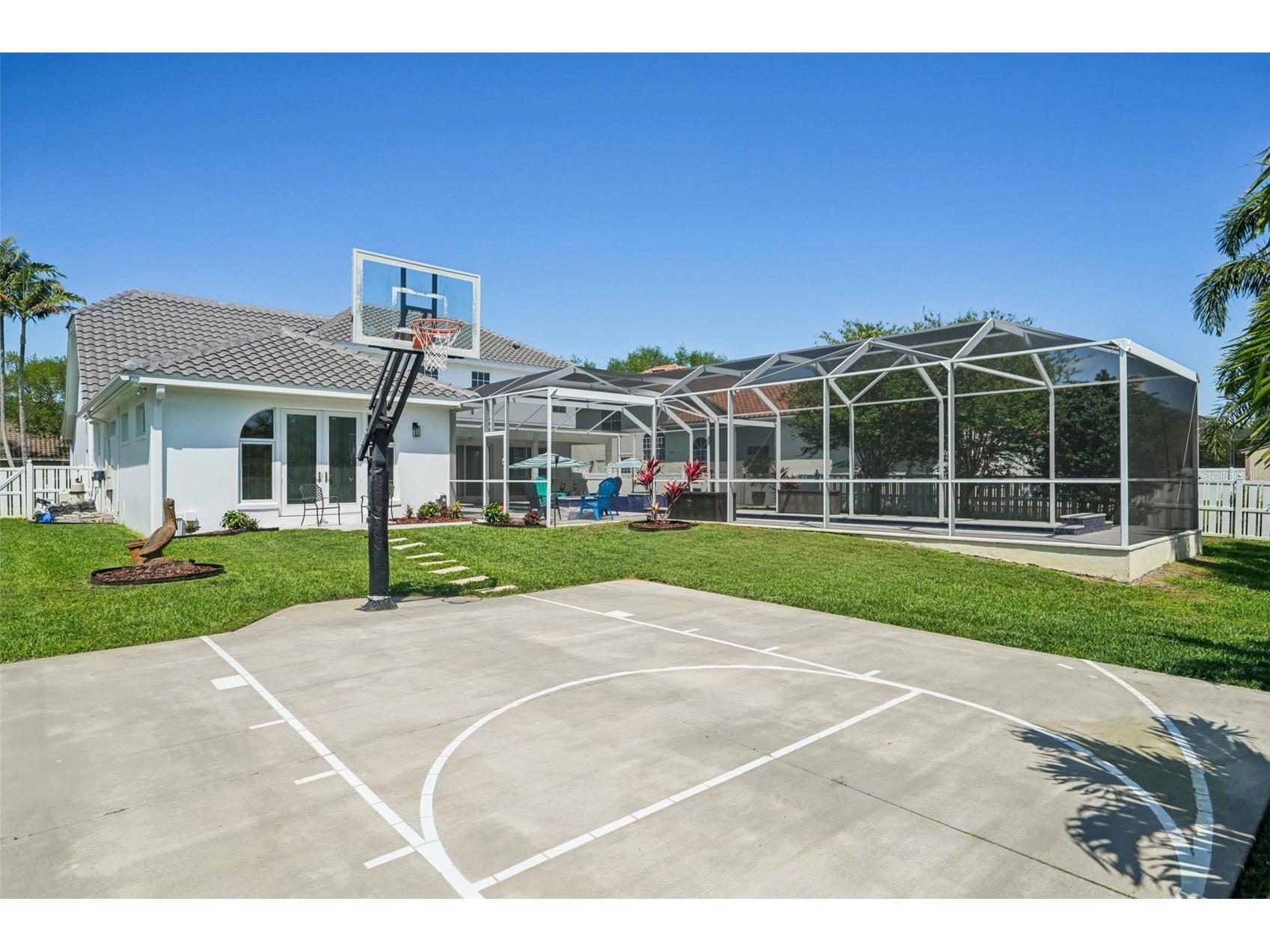 750 Sand Pine Drive NE Saint Petersburg FL 33703 - TAMPA BAY TB8489991 image48