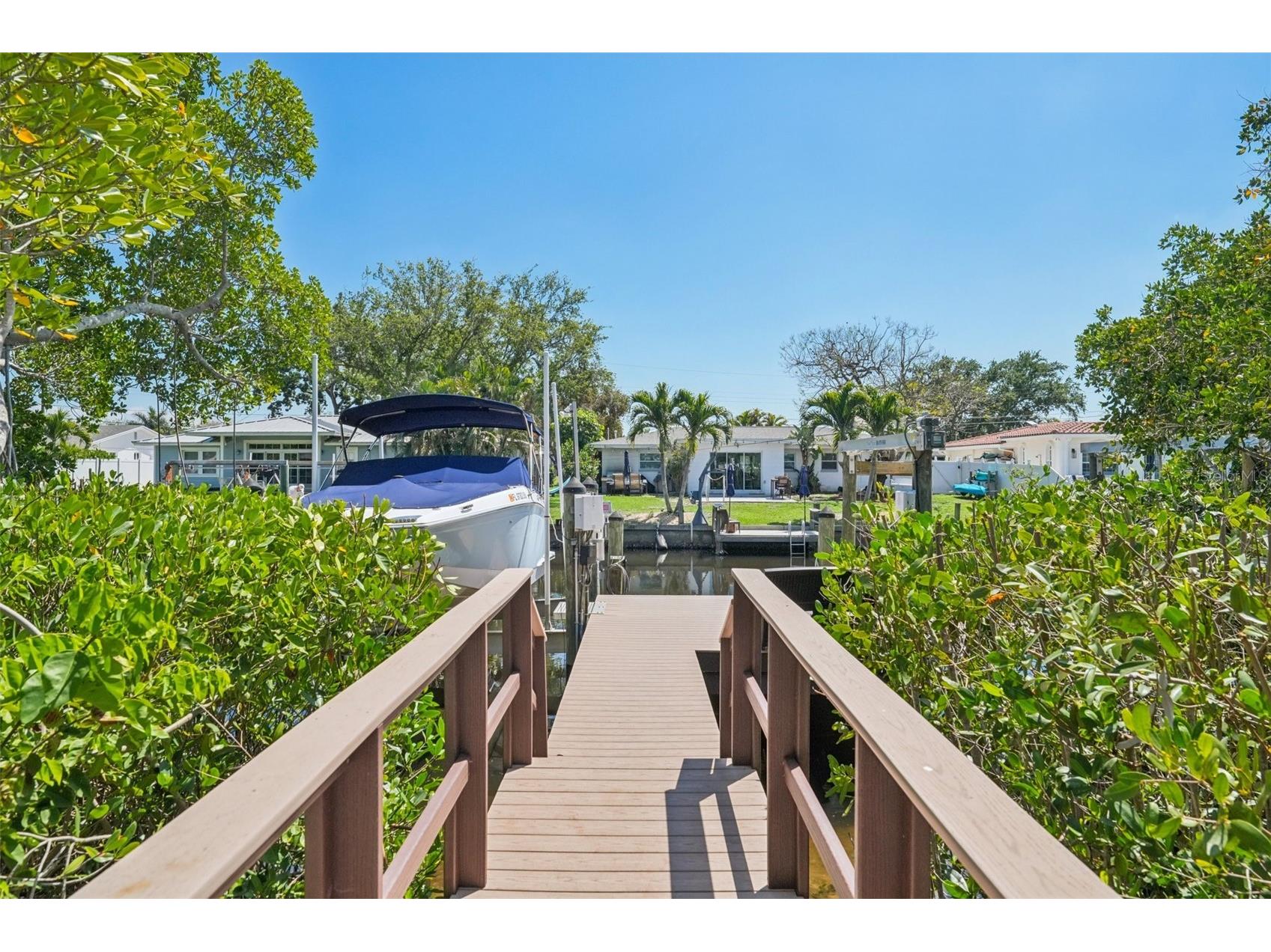 750 Sand Pine Drive NE Saint Petersburg FL 33703 - TAMPA BAY TB8489991 image51