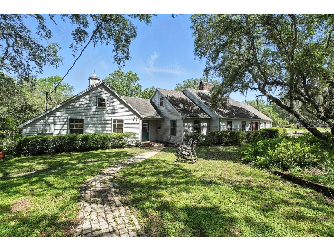 750 Tabatha Drive Osteen FL 32764 V4943569 image1