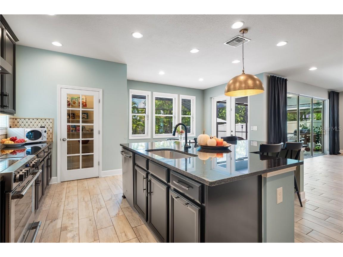 7500 Aguila Drive Sarasota FL 34240 A4667671 image17