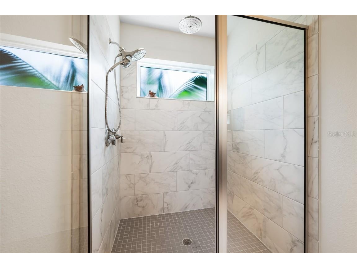 7500 Aguila Drive Sarasota FL 34240 A4667671 image34