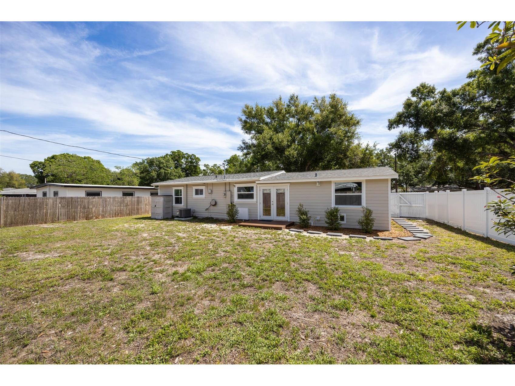 7500 Orpine Drive N Saint Petersburg FL 33702 TB8497798 image5