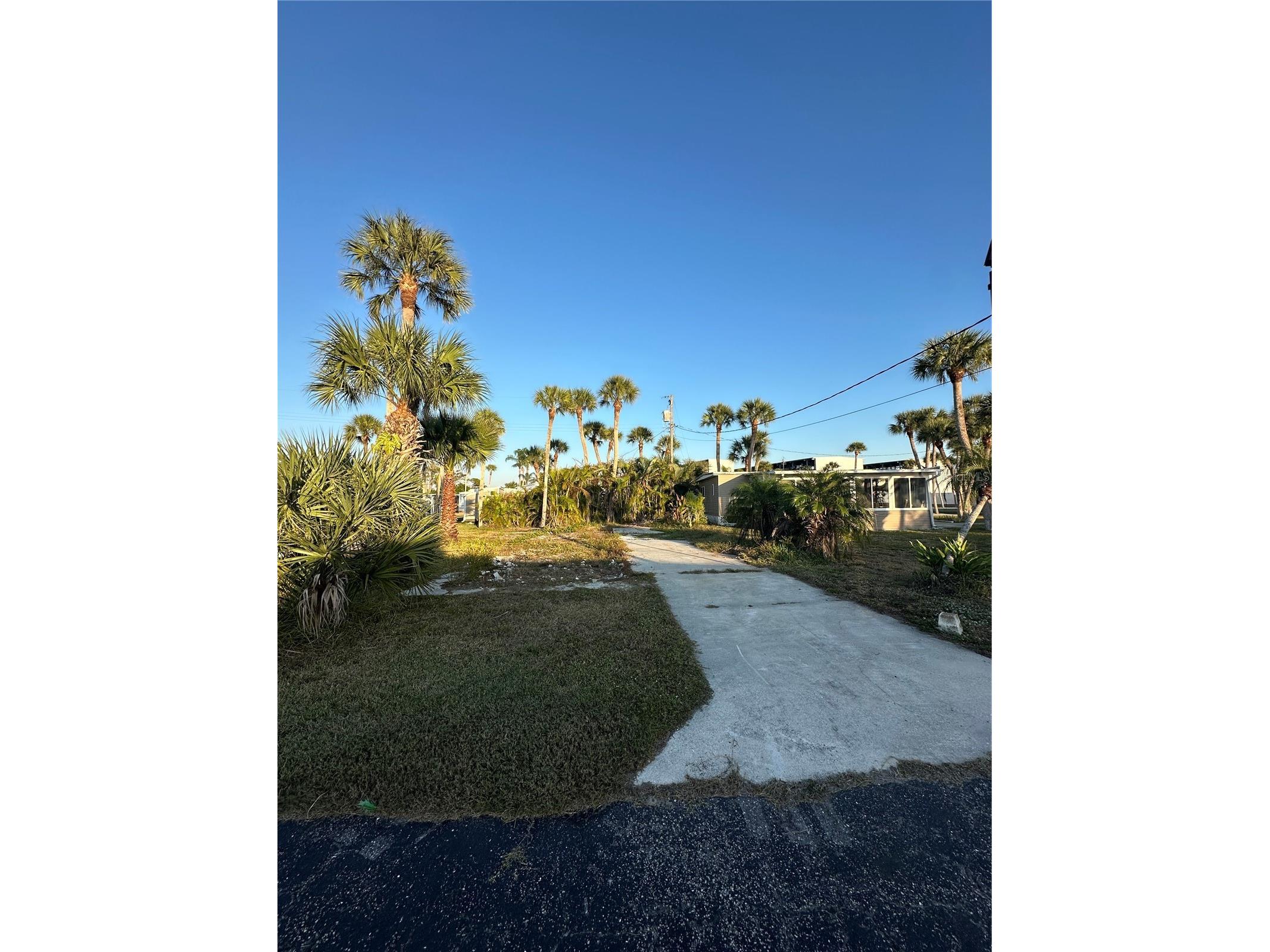 7500 Park Pointe Drive #13 Englewood FL 34224 D6145180 image1