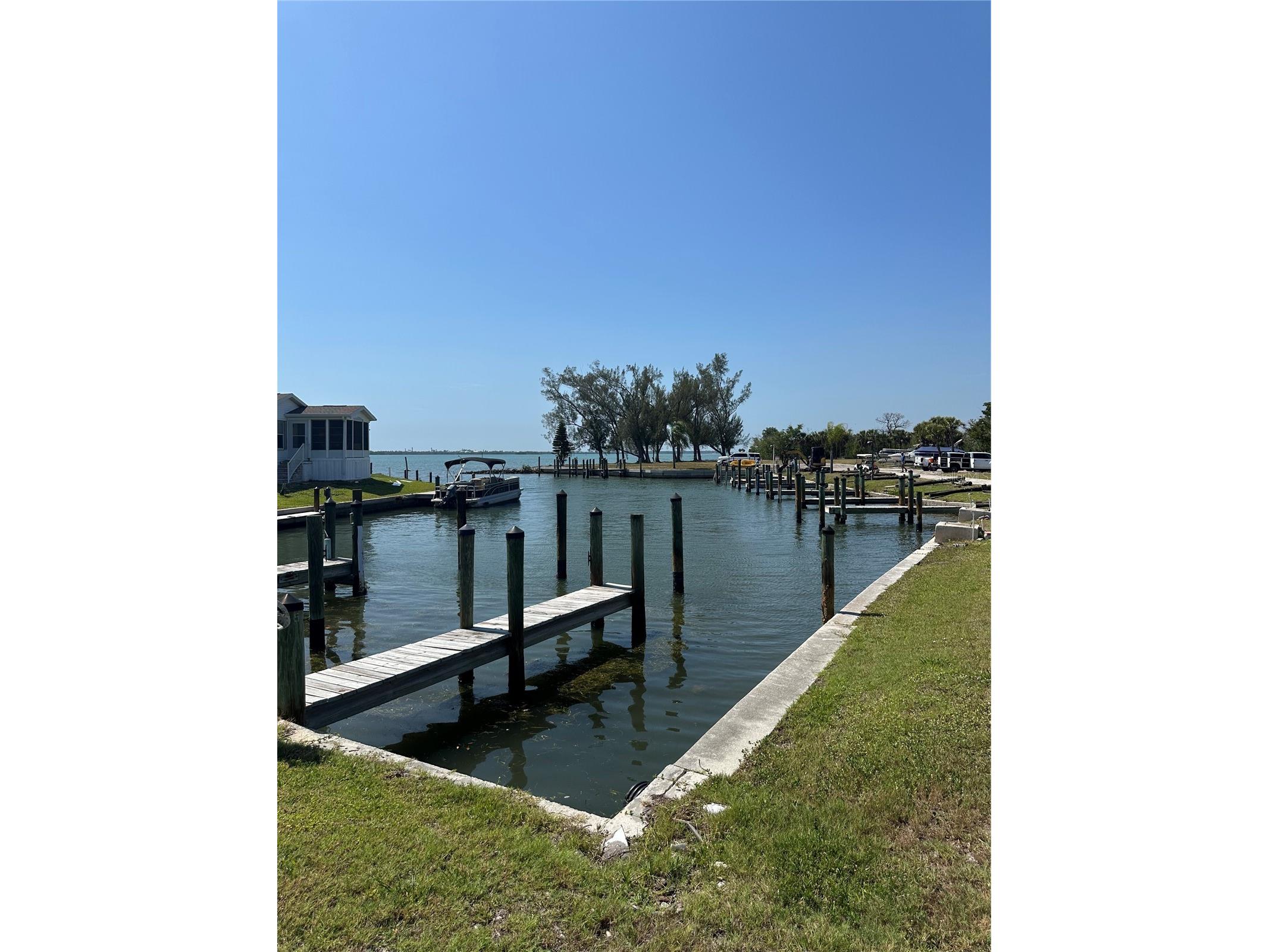 7500 Park Pointe Drive #13 Englewood FL 34224 D6145180 image3