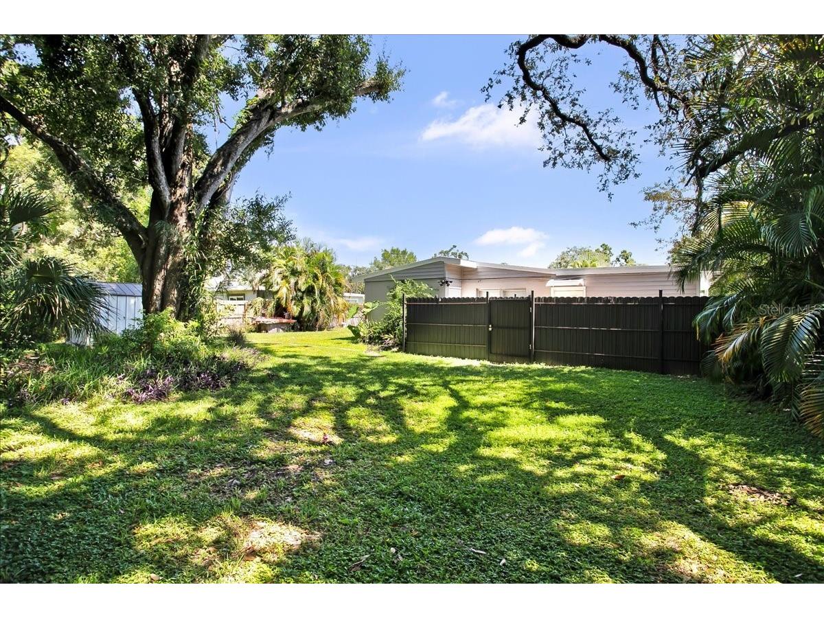 7502 Lakeside Boulevard Tampa FL 33614 TB8428211 image11