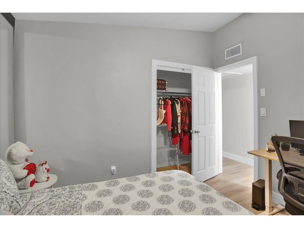 7502 Lakeside Boulevard Tampa FL 33614 TB8428211 image22