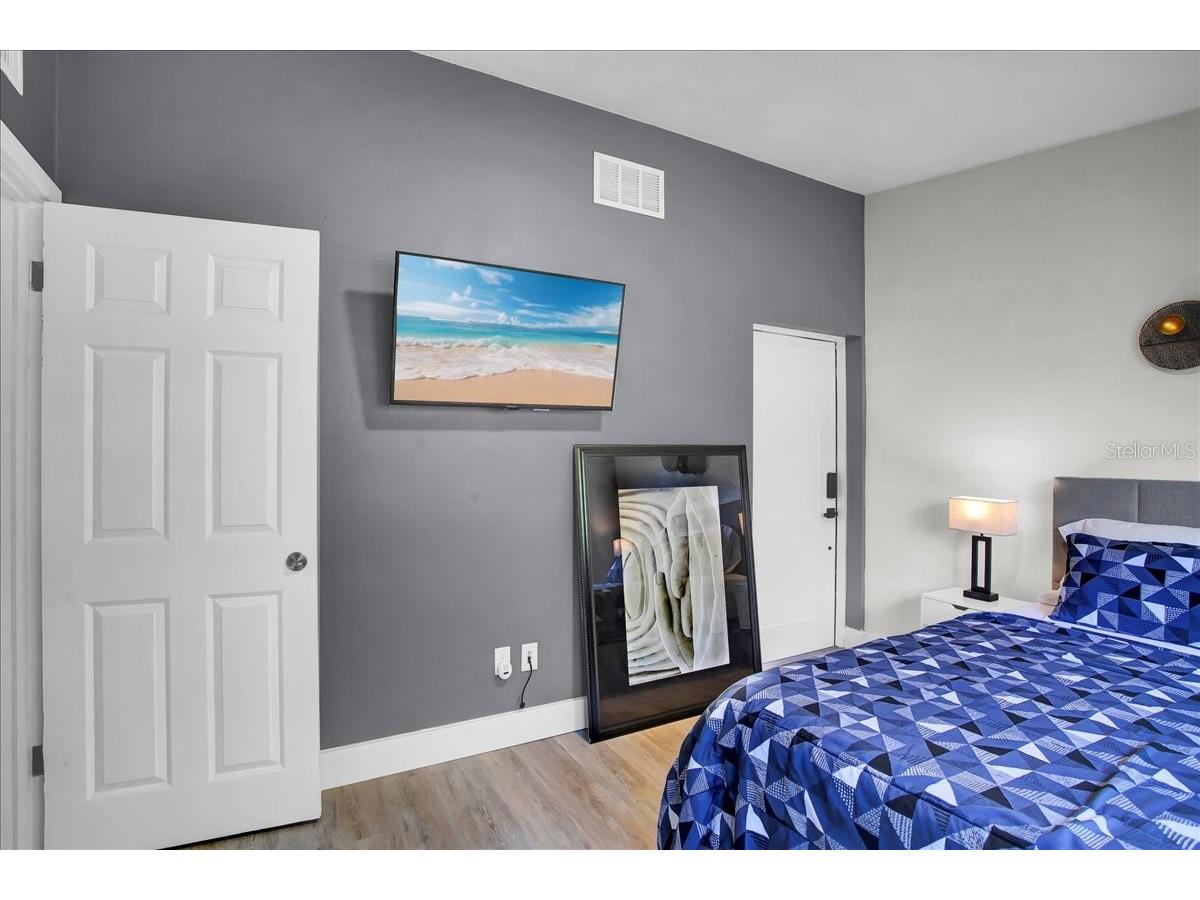 7502 Lakeside Boulevard Tampa FL 33614 TB8428211 image31