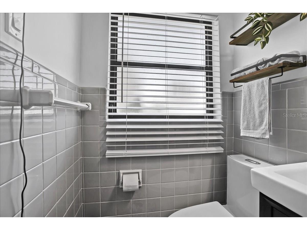 7502 Lakeside Boulevard Tampa FL 33614 TB8428211 image37