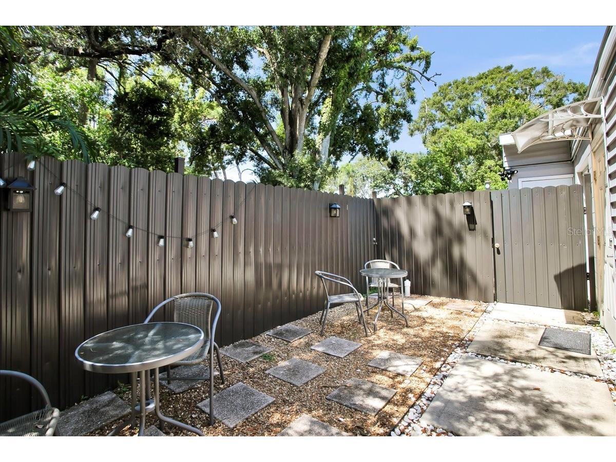 7502 Lakeside Boulevard Tampa FL 33614 TB8428211 image43