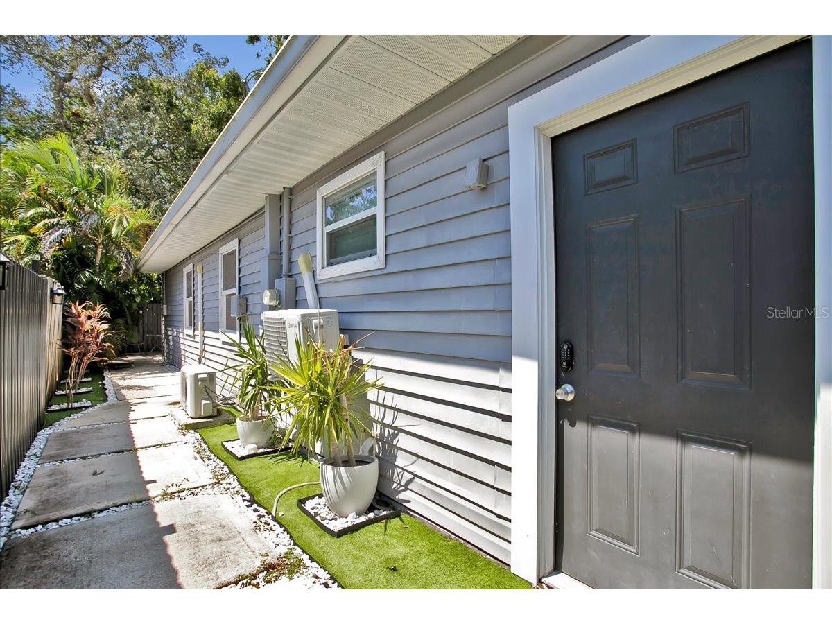 7502 Lakeside Boulevard Tampa FL 33614 TB8428211 image45