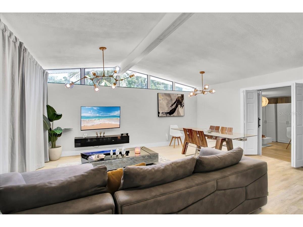 7502 Lakeside Boulevard Tampa FL 33614 TB8428211 image47