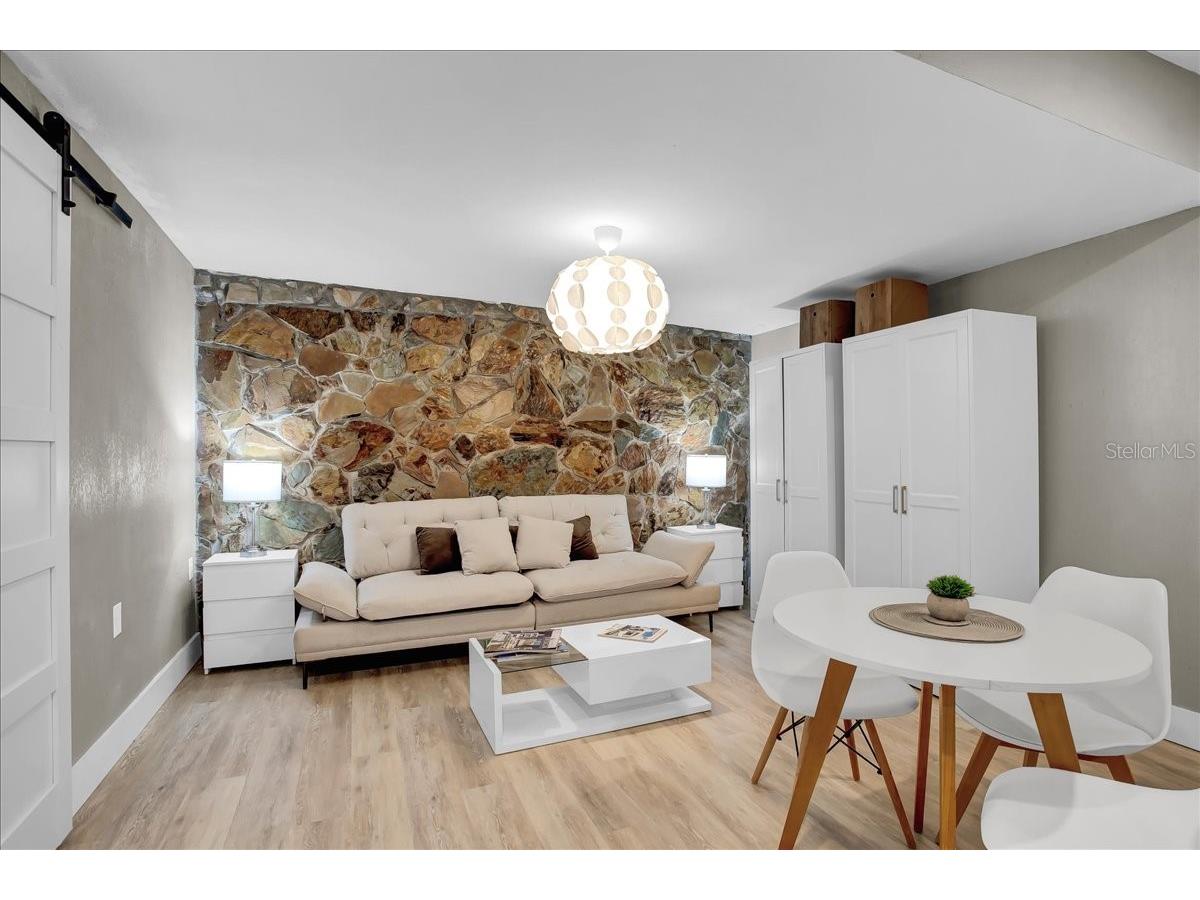 7502 Lakeside Boulevard Tampa FL 33614 TB8428211 image60