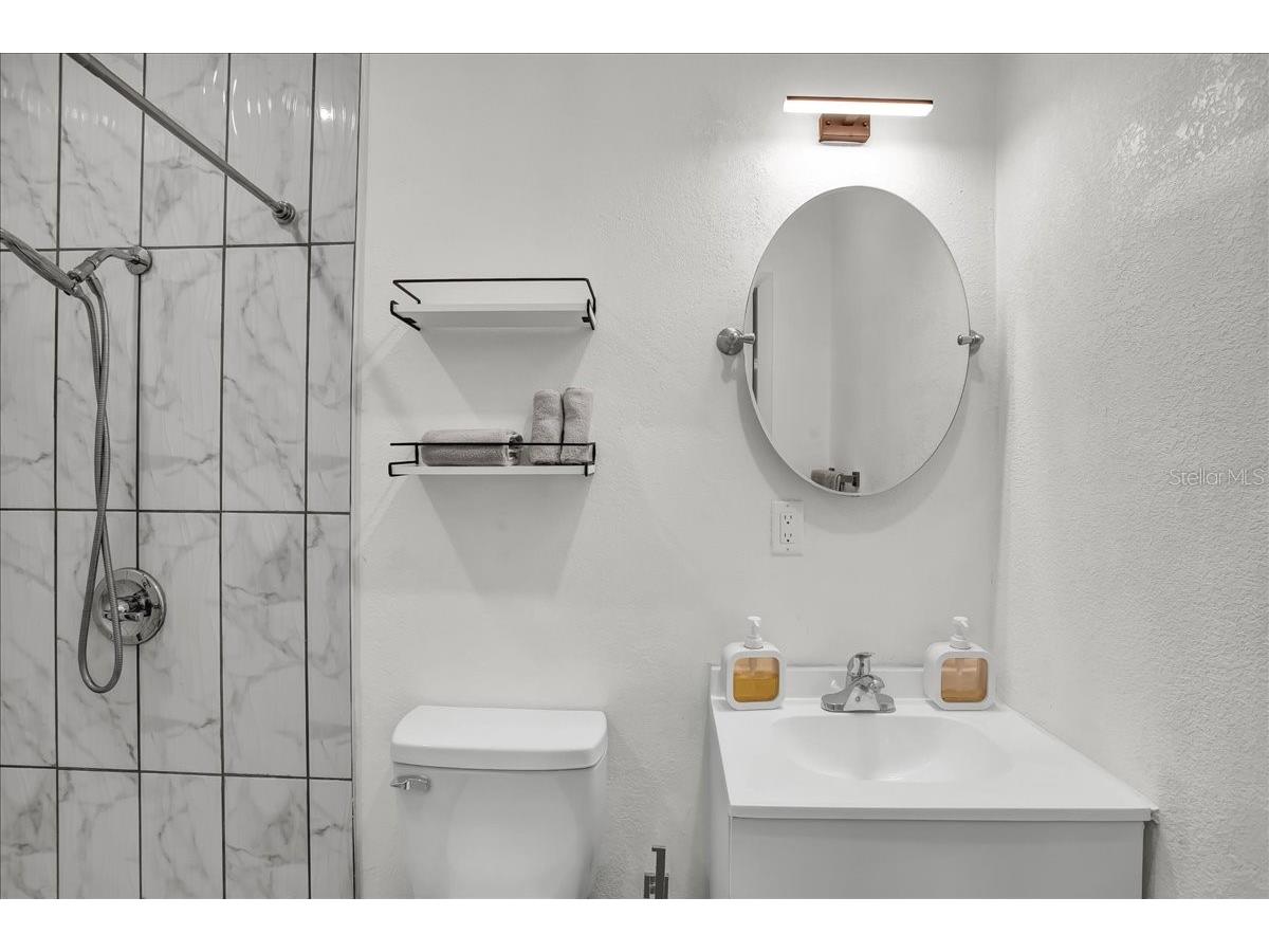 7502 Lakeside Boulevard Tampa FL 33614 TB8428211 image75