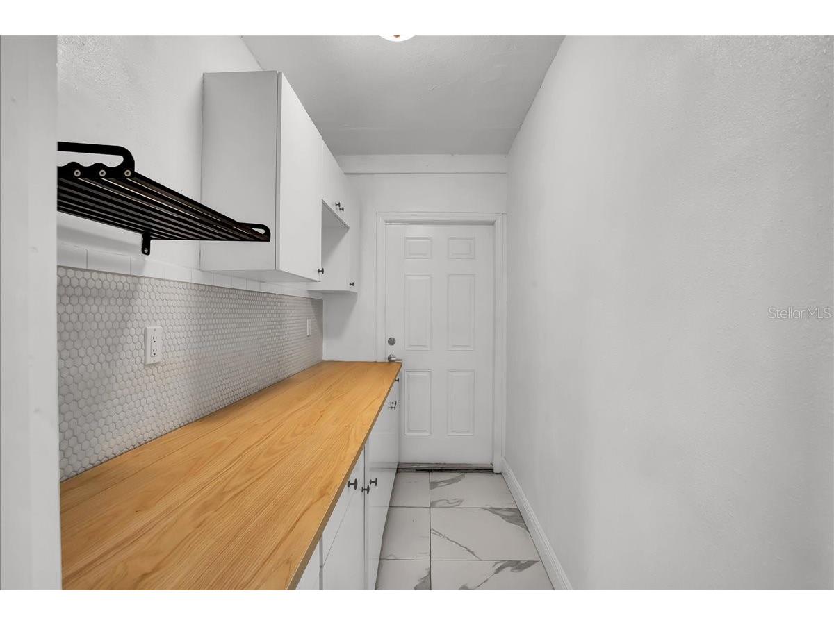 7502 Lakeside Boulevard Tampa FL 33614 TB8428211 image79