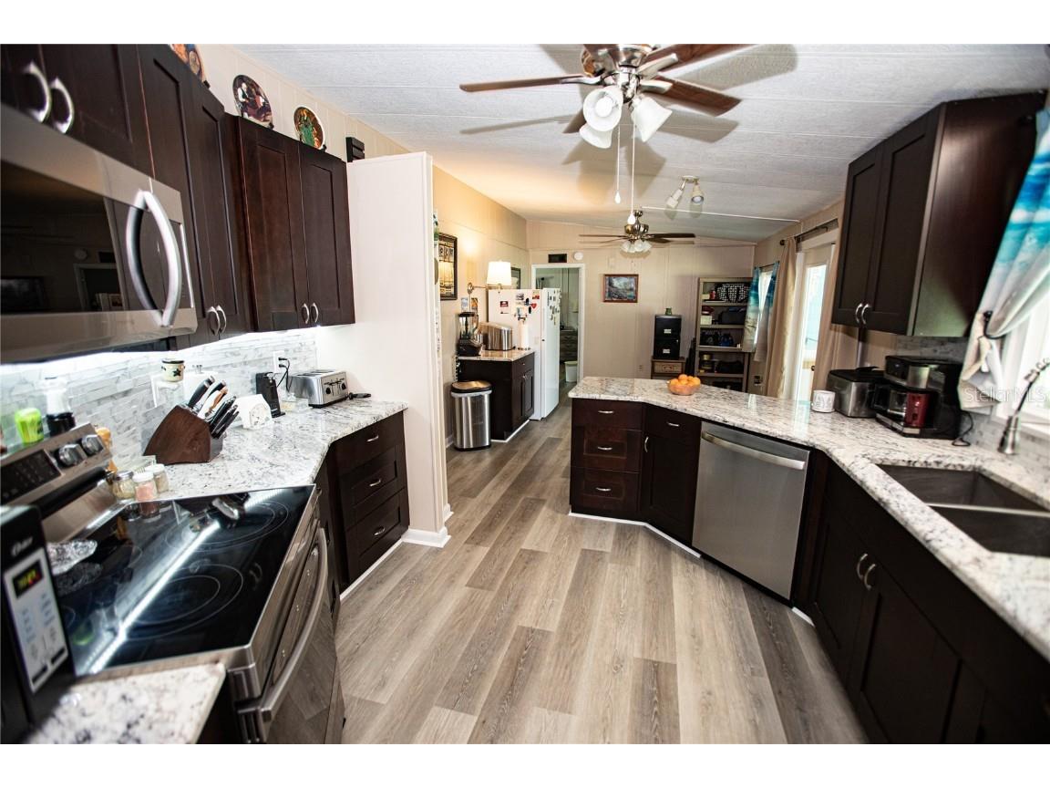 7504 Country Club Drive Brooksville FL 34613 W7874629 image25