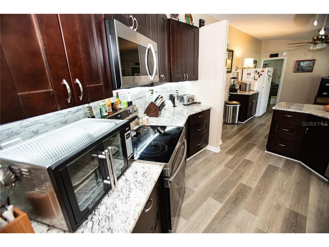 7504 Country Club Drive Brooksville FL 34613 W7874629 image26