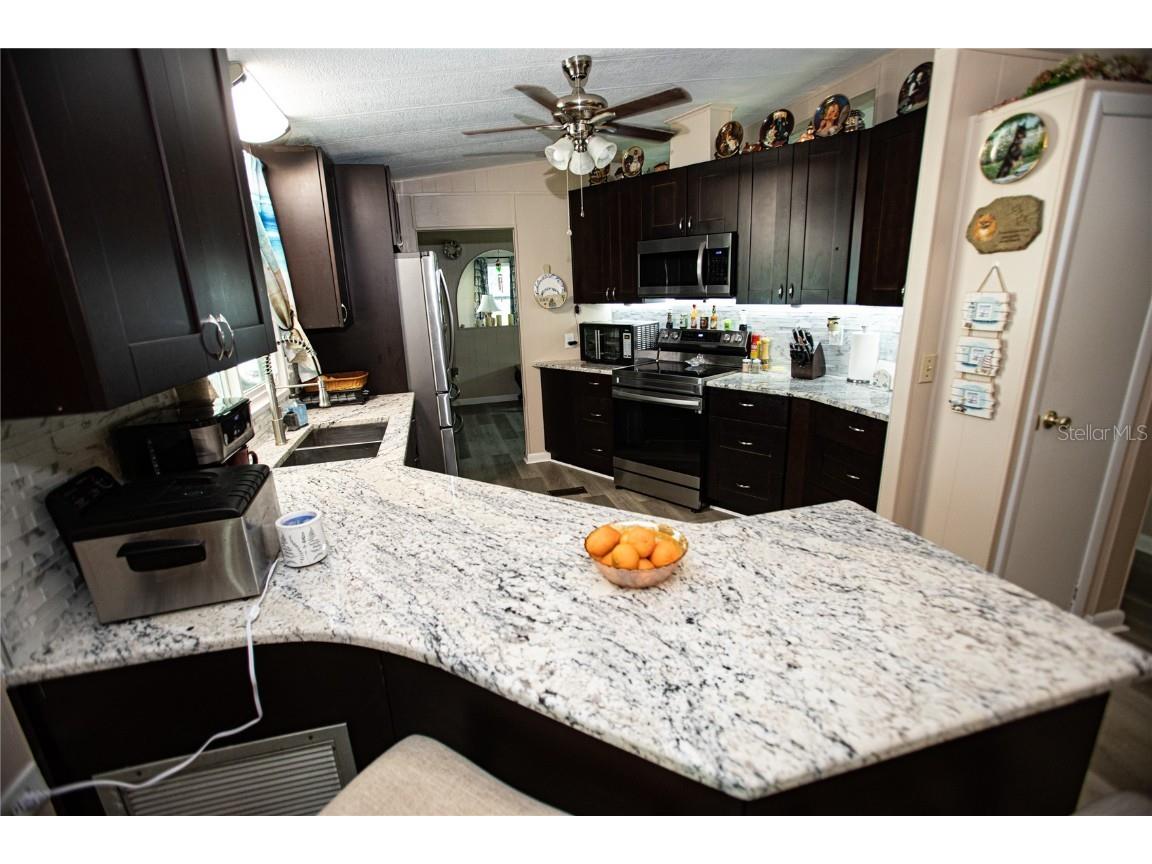 7504 Country Club Drive Brooksville FL 34613 W7874629 image28