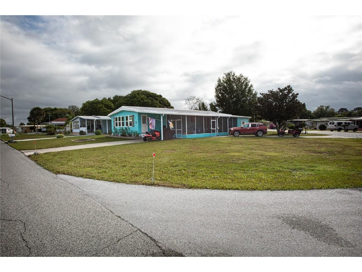 7504 Country Club Drive Brooksville FL 34613 W7874629 image3