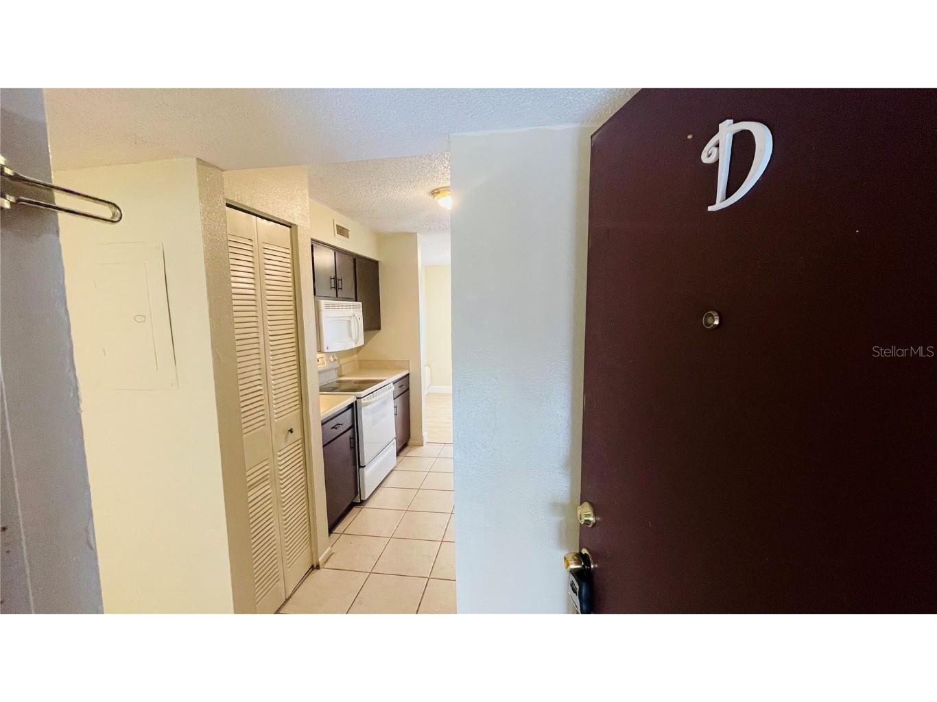 7504 Needle Leaf Place #68 Tampa FL 33617 O6133283 image1