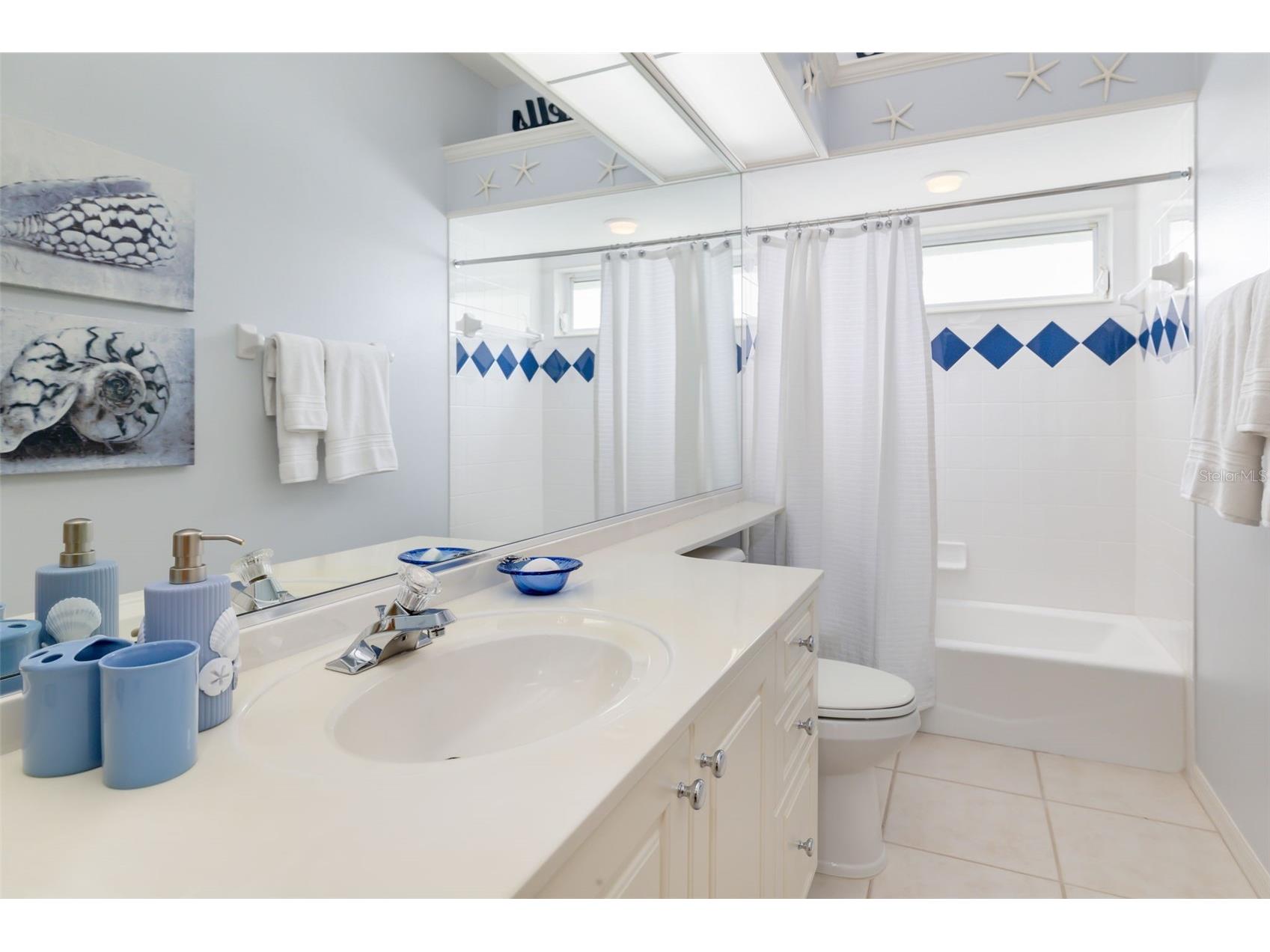7505 Coventry Court Bradenton FL 34202 A4698134 image37