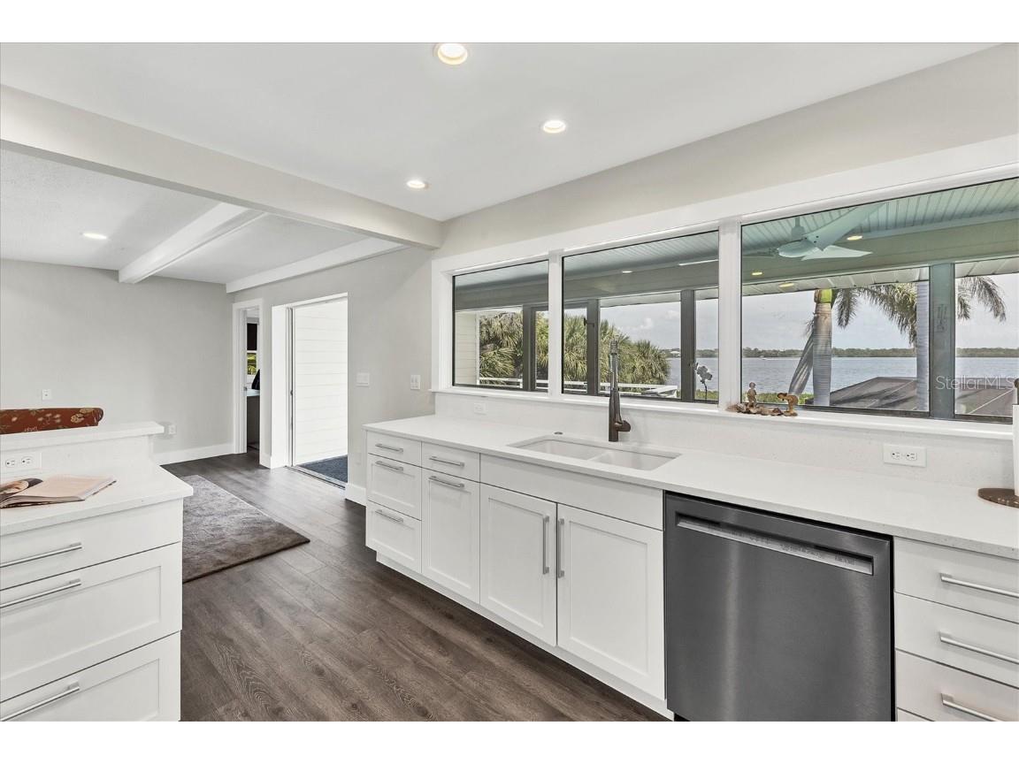 7505 Manasota Key Rd Englewood FL 34223 - LEMON BAY/INTRACOASTAL WATERWA D6142587 image9