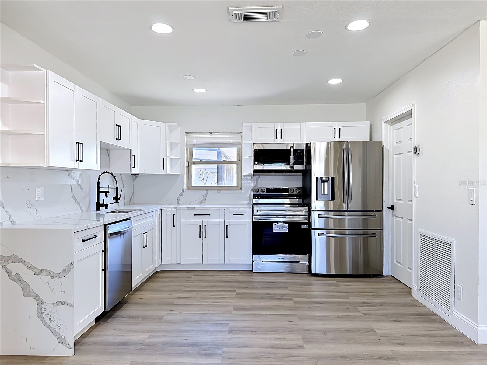 7505 W Ellicott Street Tampa FL 33615 TB8517572 image4