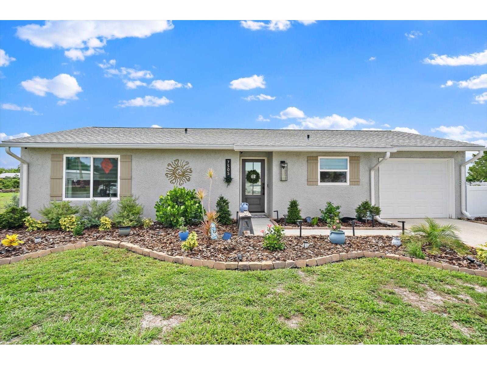7505 Wexford Street North Port FL 34287 A4695691 image1