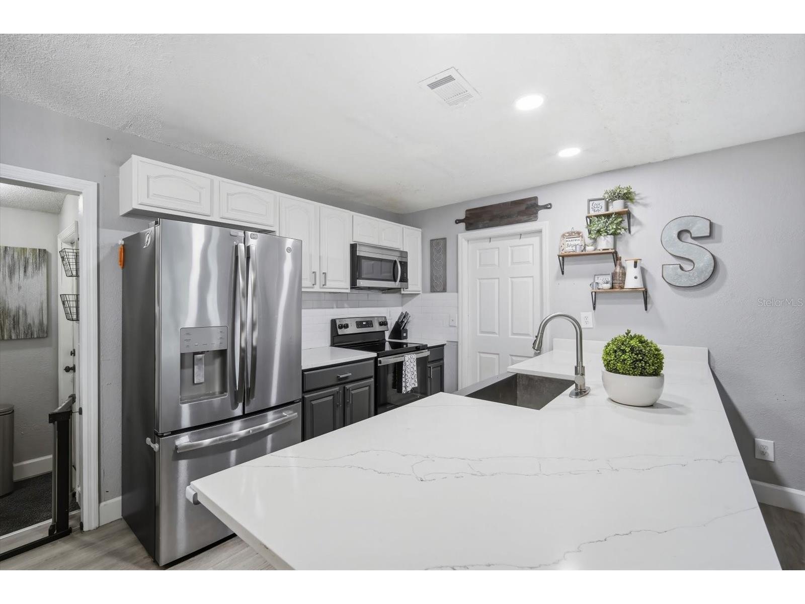7506 Coral Vine Lane Tampa FL 33619 TB8525491 image6
