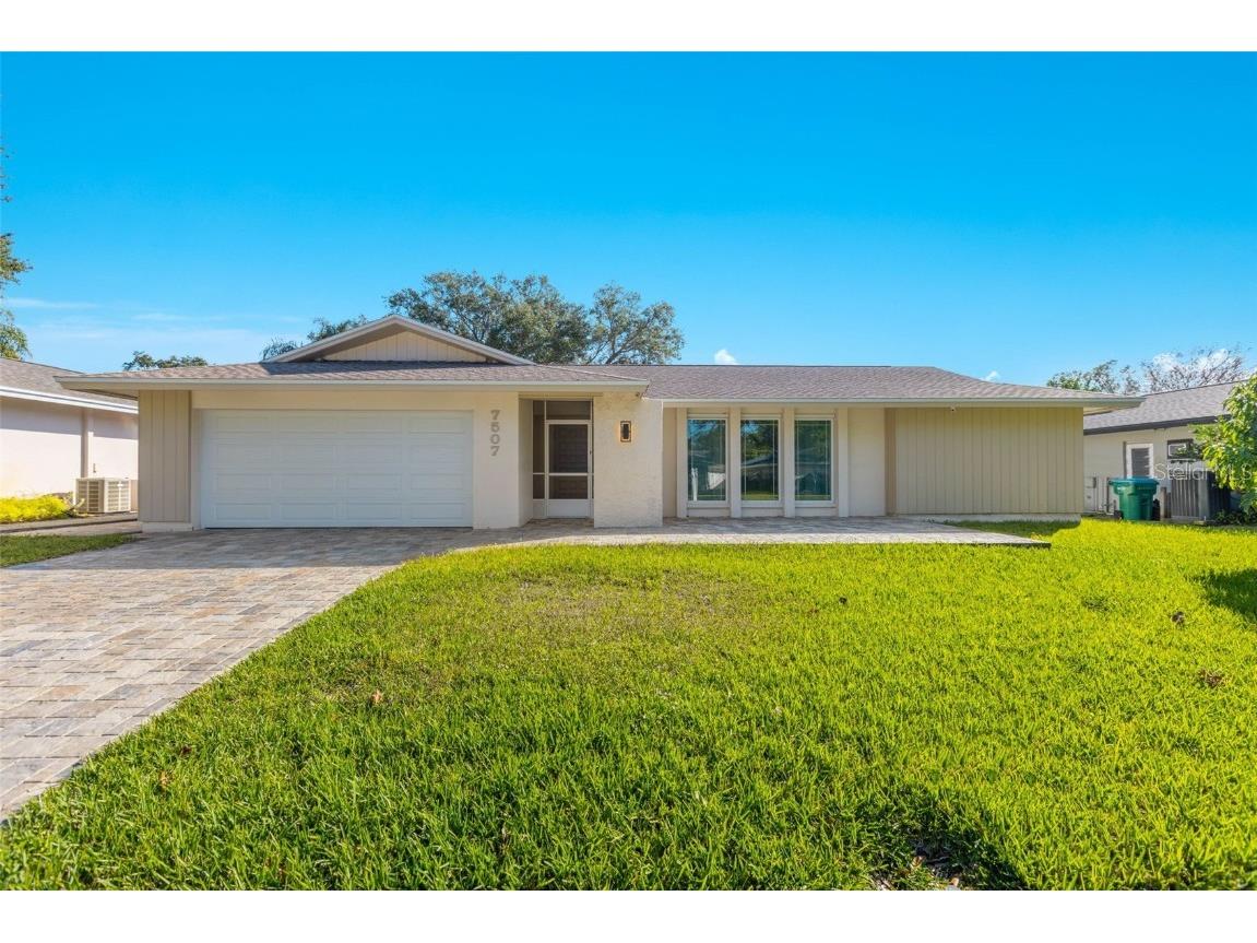 7507 132nd Way Seminole FL 33776 U8189165 image1