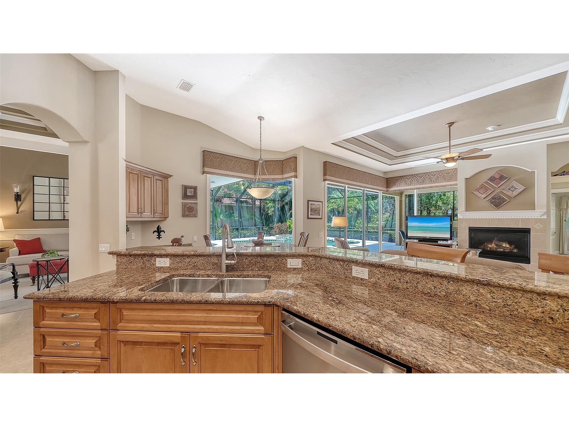 7507 Abbey Glen Bradenton FL 34202 A4692958 image21
