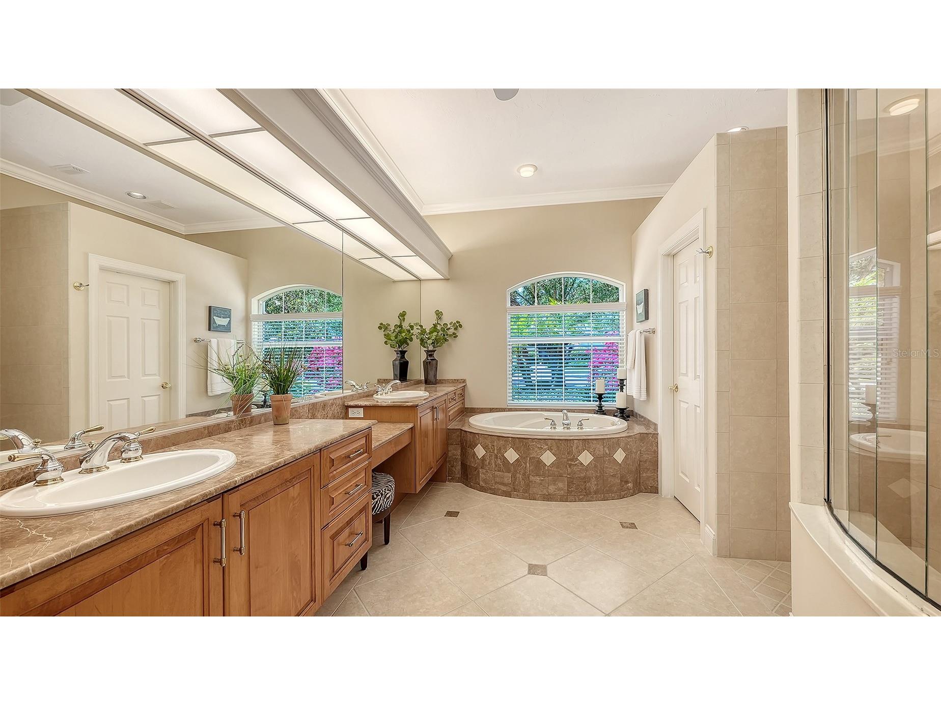 7507 Abbey Glen Bradenton FL 34202 A4692958 image25