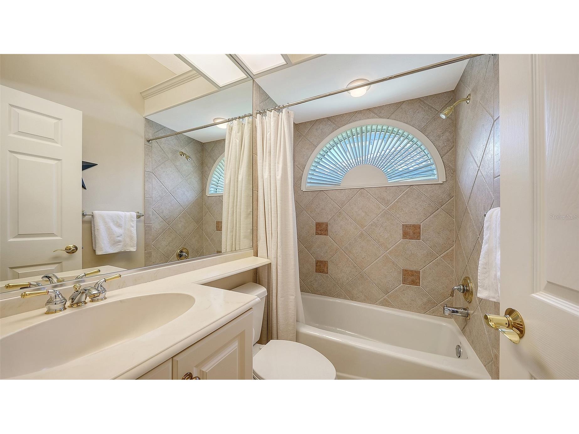 7507 Abbey Glen Bradenton FL 34202 A4692958 image33