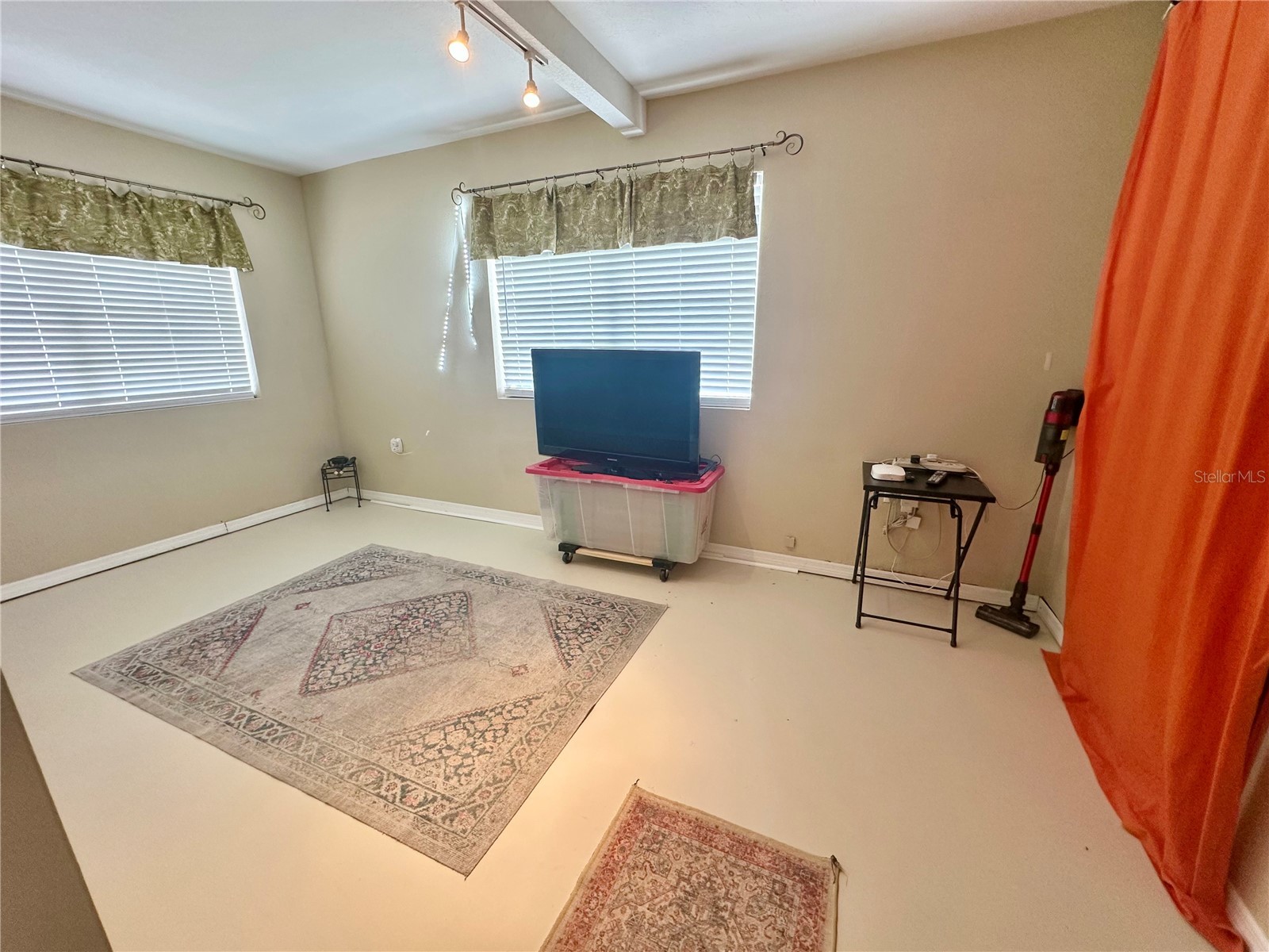 7507 Coral Vine Lane Tampa FL 33619 TB8531239 image14