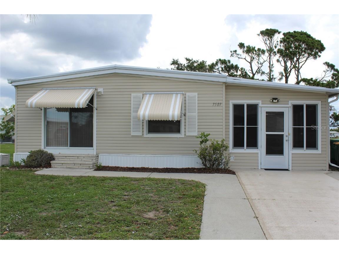 7507 Fulmar Avenue Port Charlotte FL 33981 - BUTTERFORD WATERWAY C7476400 image1