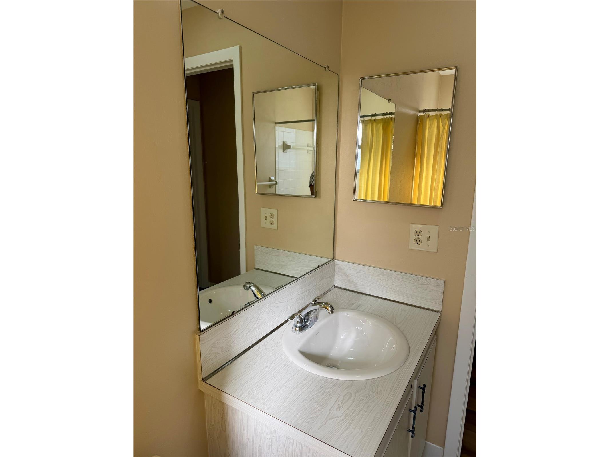 7507 S Sanibel Circle Temple Terrace FL 33637 TB8467450 image15